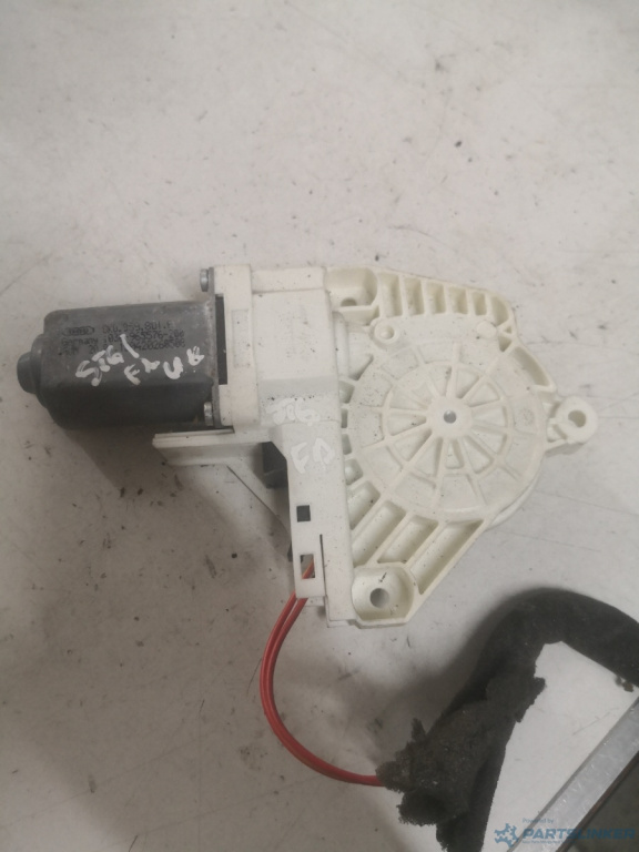 Motoras macara geam stanga fata SKODA SUPERB (3T4) [ 2008 - 2015 ] OEM 8k0959801f