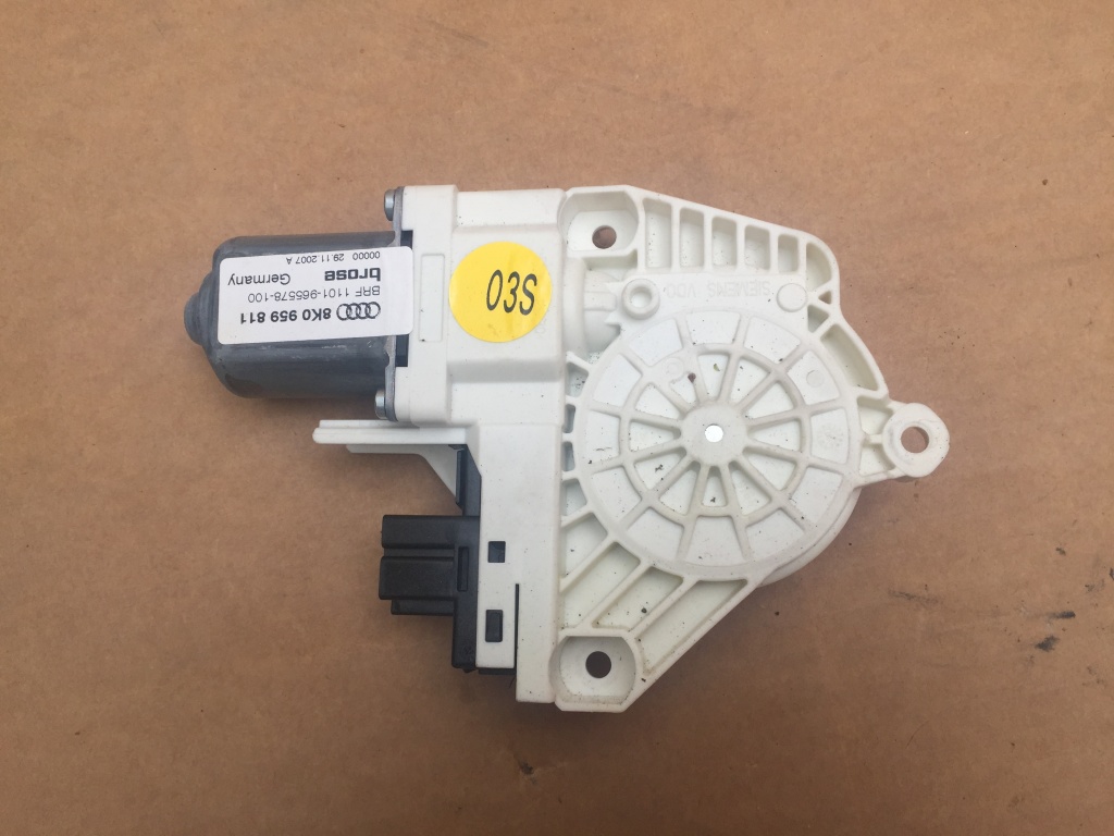 Motoras macara geam stanga spate Audi A4 B8 2009 limuzina 8K0959811 8K0 959 811