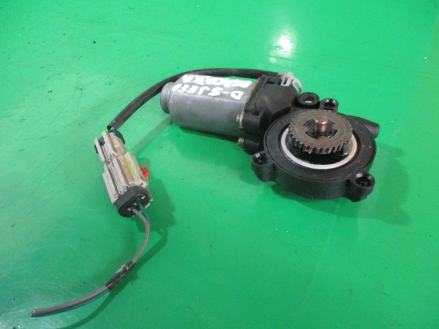 MOTORAS MACARA GEAM USA DREAPTA SPATE COD 55360034