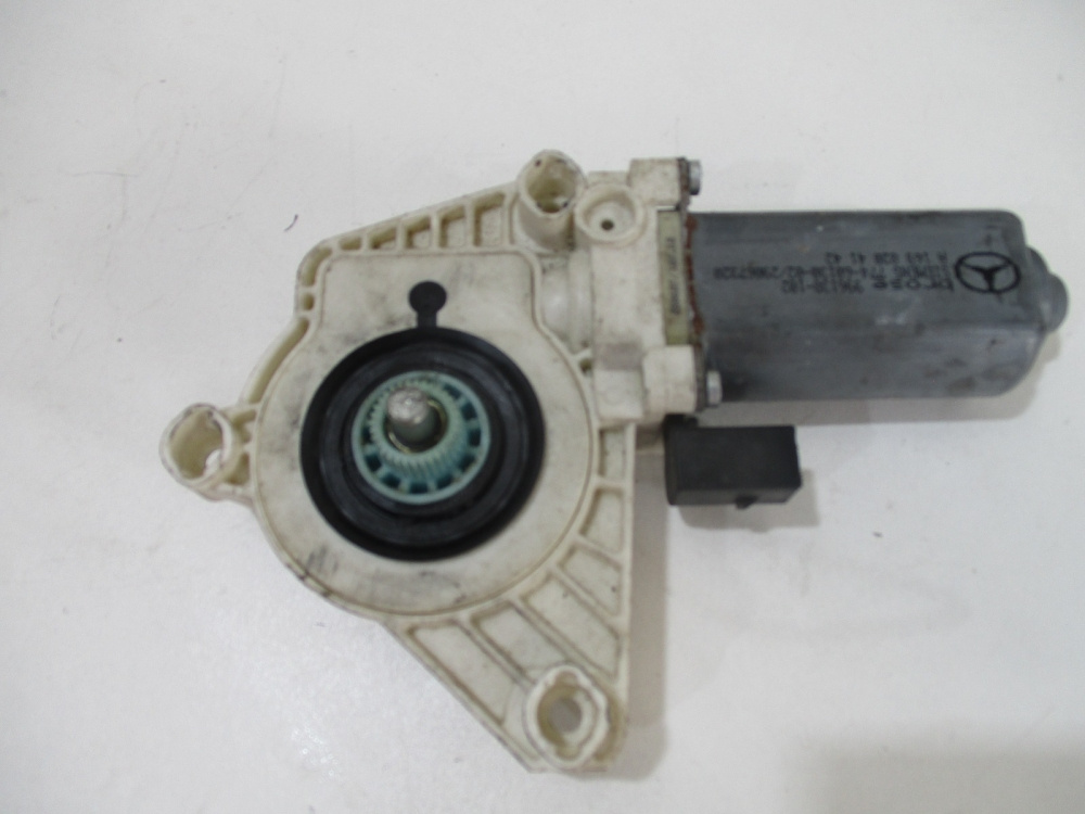 Motoras macara geam usa stanga fata Mercedes A Class W169 an 2007 2008 2009 2010 2011 2012 cod A1698204142