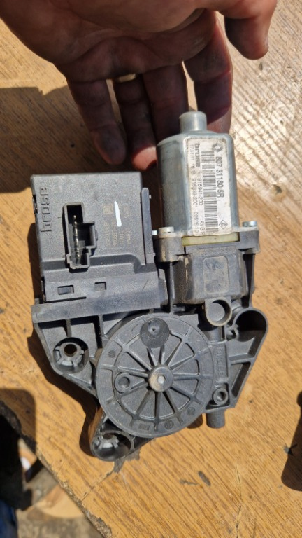 Motoras macara geam usa stanga fata Renault Scenic 3