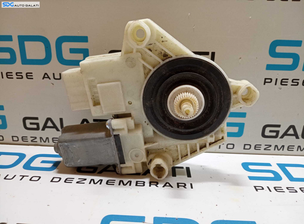Motoras Macara pentru Geam Usa Portiera Stanga Spate Volkswagen Golf 7 2013 - 2017 Cod 5Q4959811A [M7159]