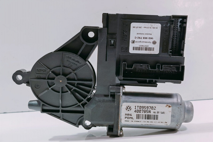 Motoras Macara stanga fata 1T0959702 Skoda Octavia