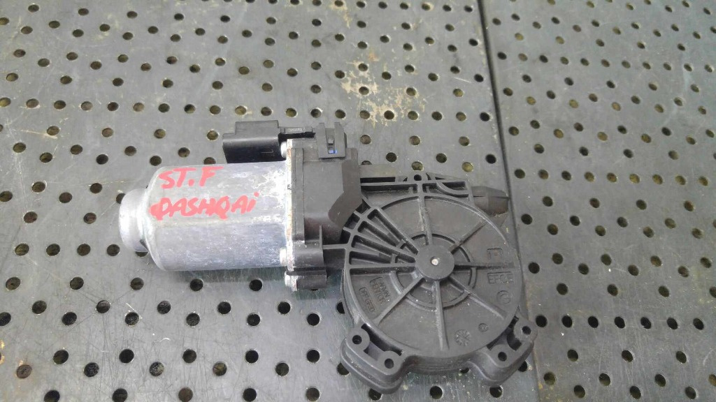 Motoras macara stanga fata nissan qashqai j10 nj10 jj10e 402035e