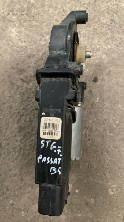 Motoras macara stanga fata VW Passat B5 VW GOLF 4 105414-301 0130821695