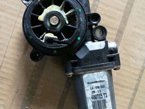 Motoras macara stanga spate Nissan primera 2002