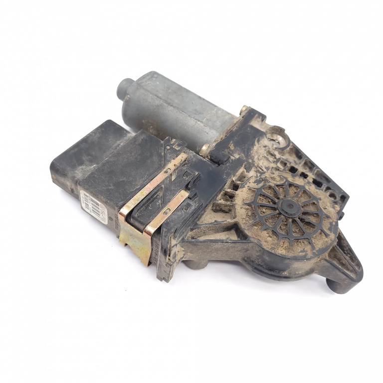 Motoras Macara Stanga,spate Skoda OCTAVIA 1 (1U) 1996 - 2010 101451203, 05076720, 111200, 231028, 0130821733