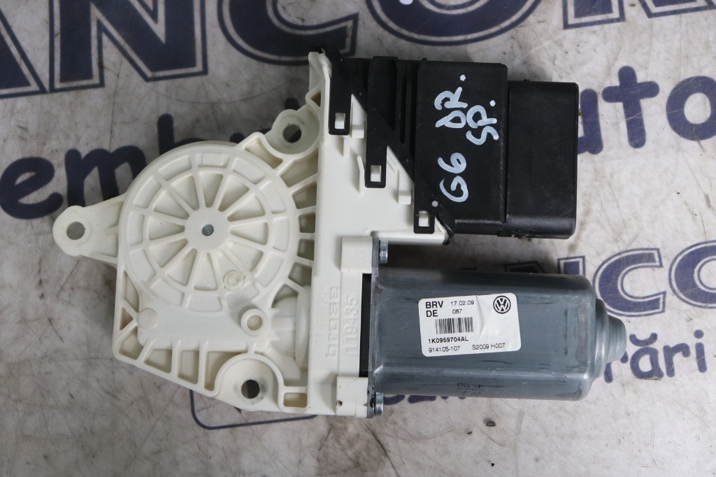 MOTORAS MACARA STANGA SPATE VOLKSWAGEN GOLF 6 AN 2012 1K0959795AA
