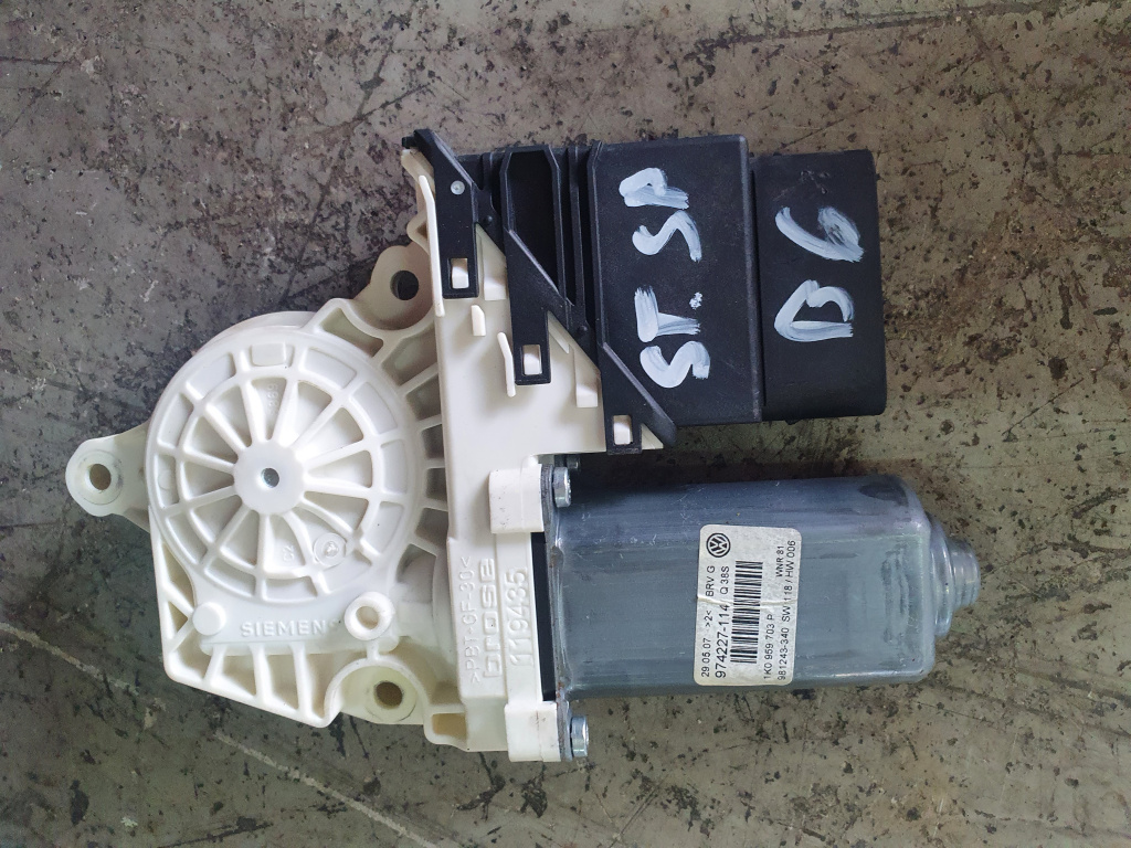 Motoras macara usa spate stanga 1K0959703P Volkswa