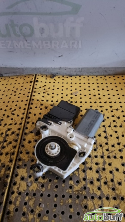 Motoras Macara Volkswagen Golf IV (MK4 1997-2003) DREAPTA SPATE 101388101