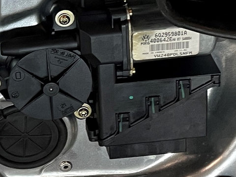Motoras + modul macara geam electric dreapta fata Volkswagen Polo 9N MK 4 1.2 Benzina 2002 2003 2004 2005 - Co