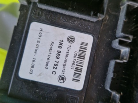 Motoras + modul macara geam usa dreapta fata Vw Golf 5 Touran etc 1k0959792C 792c