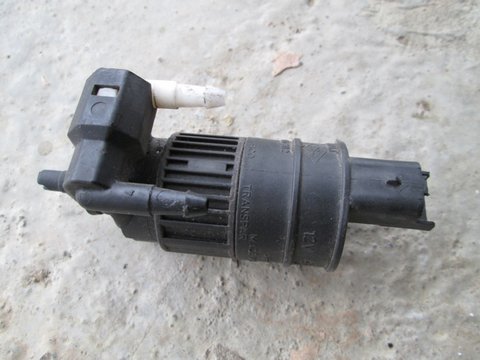 Motoras (pompa) vas lichid parbriz Clio 2, 2004,7700430702