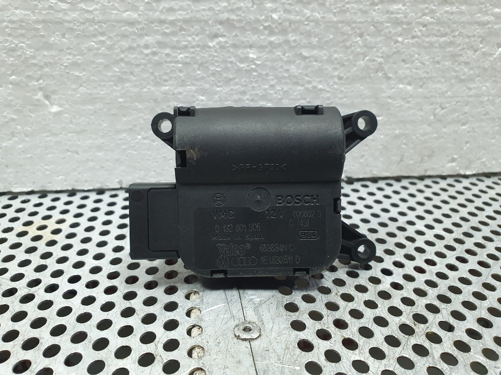 Motoras reglaj aeroterma V71 AUDI A4 II Avant 8E5,