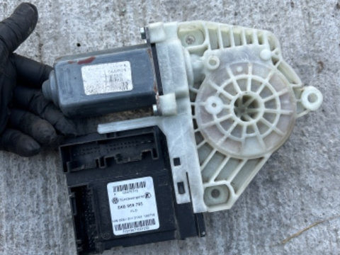 Motoras stanga fata cu modul USA stanga Volkswagen Golf 6 Skoda Octavia 2, 5K0959793