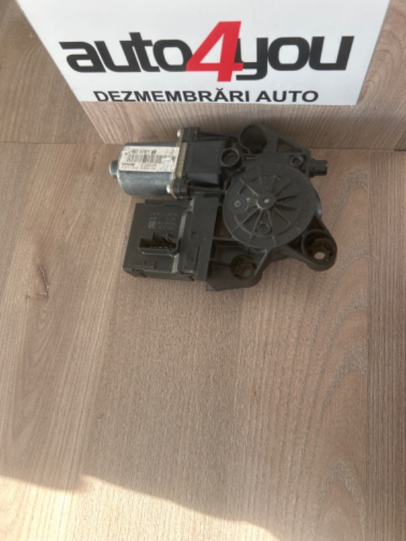 Motoras Stanga Fata Renault Megane 3, Cod 807310719R