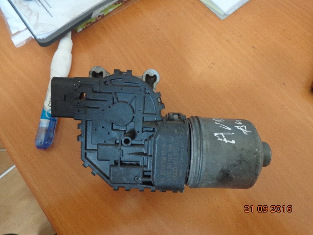Motoras stergator far audi a4 an 2002