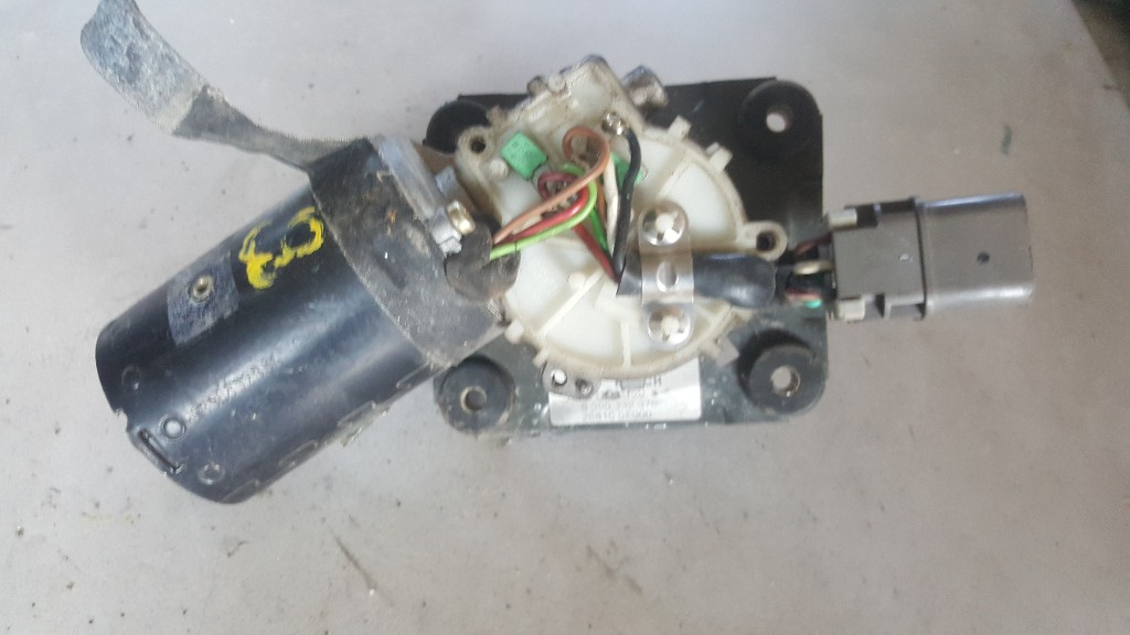 Motoras stergator fata Nissan Terrano 2, 288100F000
