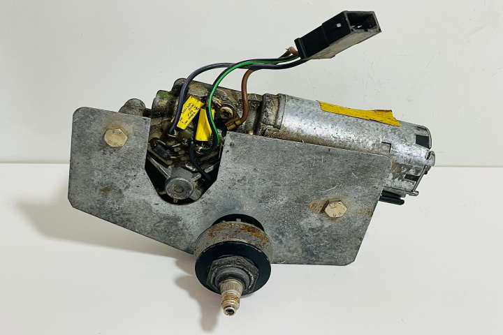 Motoras stergator haion 40378712 V / 8A9955713 Aud