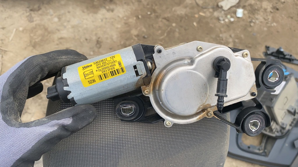 Motoras Stergator Haion Portbagaj Seat Toledo 3 , 