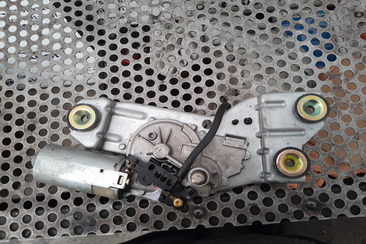 Motoras stergator luneta 0390201552, XS41N17K441AA Ford Focus [1998 - 2004] wagon 5-usi 1.6 AT (101 hp)