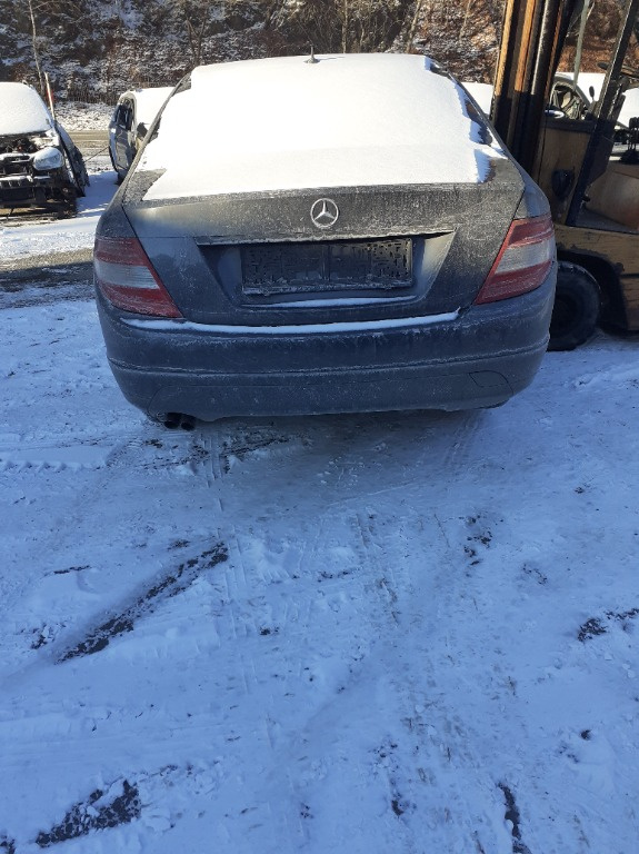 Motoras stergator Mercedes C-Class C204 2009 BERLINĂ 2.2