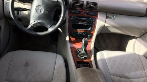 Motoras stergator Mercedes C-Class W203 