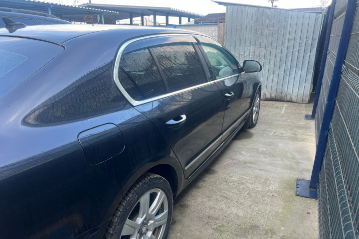 Motoras stergator volan pe dreapta Skoda