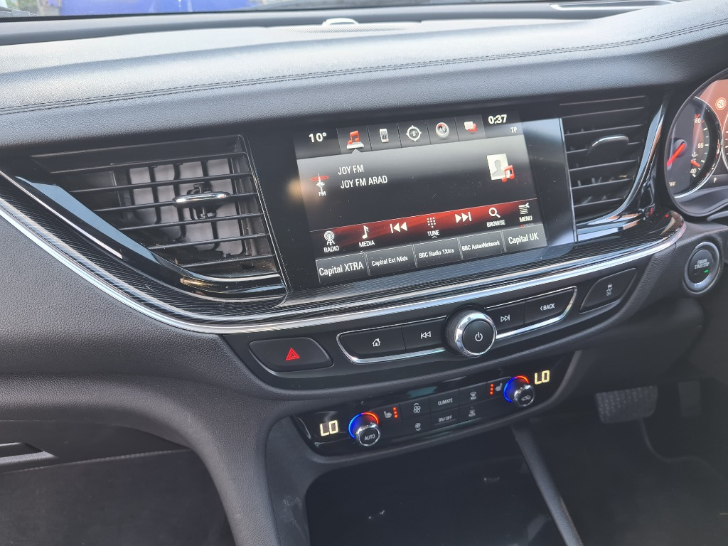 Navi ecran touch screen cu silverbox Ope