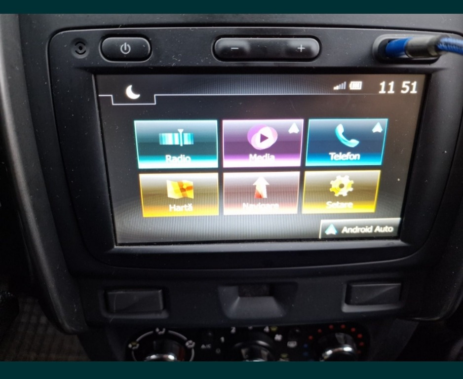 Navigatie auto Medianav Dacia Duster Android Auto Carplay