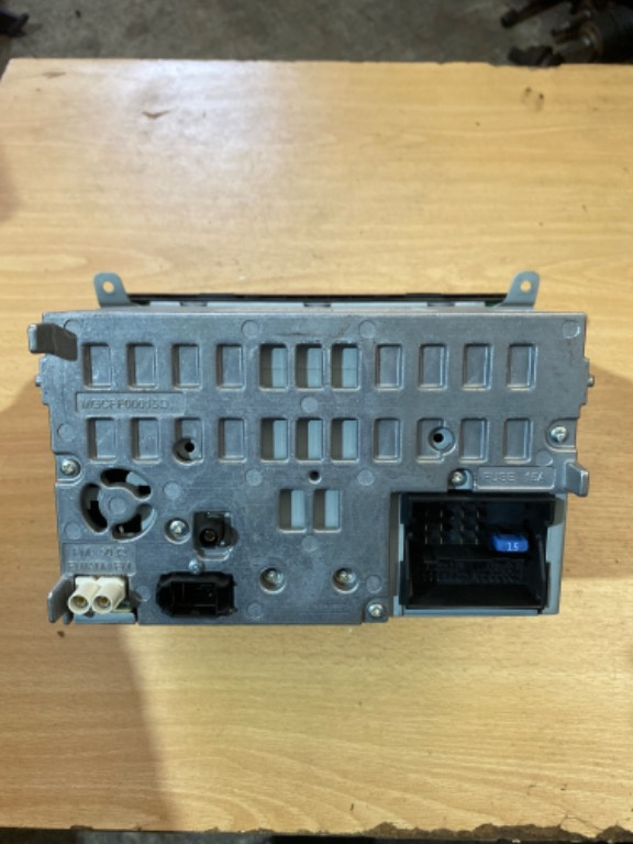 Navigatie casetofon radio CD player 8T20