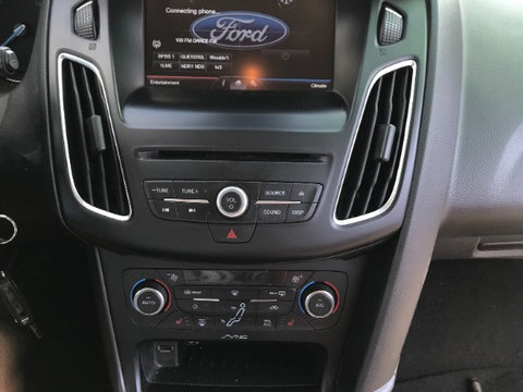 Navigatie cu touchscreen SYNC 2 Ford Focus mk3