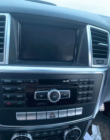 Navigatie originala de Mercedes ML W166 an 2014 navigatie