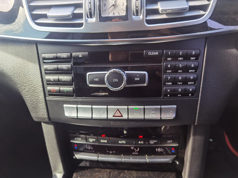 Navigatie radio cd mercedes w212 facelift