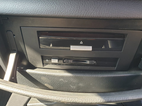 Navigatie Radio CD Player Mercedes Clasa S Class W221 S320 2005 - 2013 [C0346]