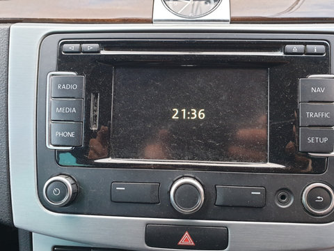 Navigatie Radio CD Player RNS 310 Volkswagen Golf 6 2008 - 2014 [C3835]