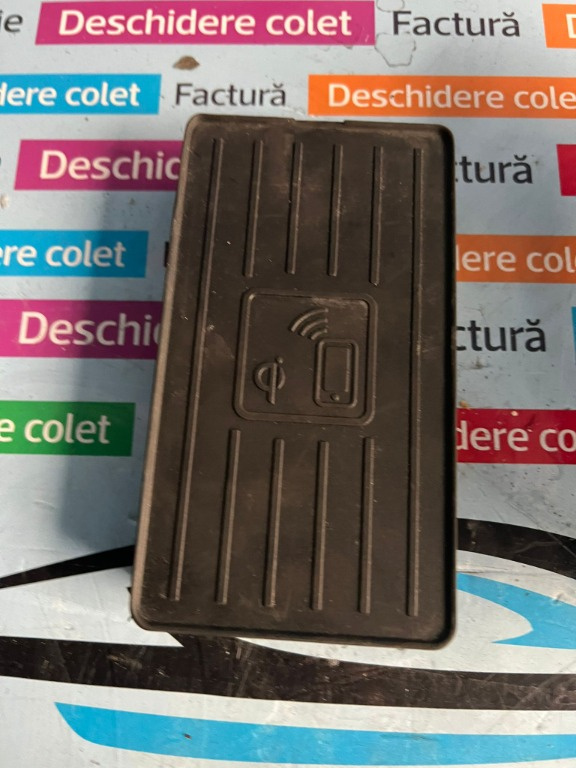 Încărcător telefon Audi Q7 4M0035621C