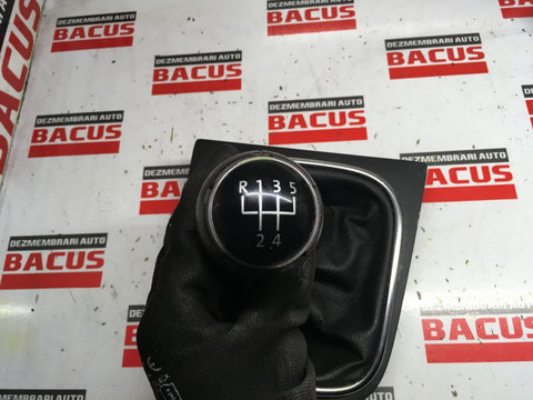 Nuca cu manson Volkswagen Golf 6 cod: 1k0711113cd