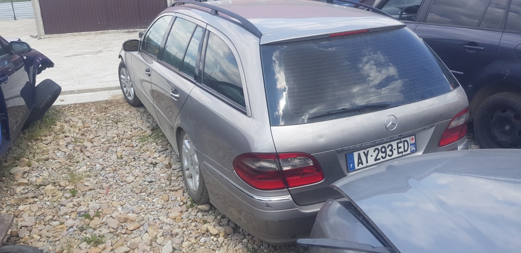 Nuca schimbator Mercedes E-Class W211 2005 Break 2.2
