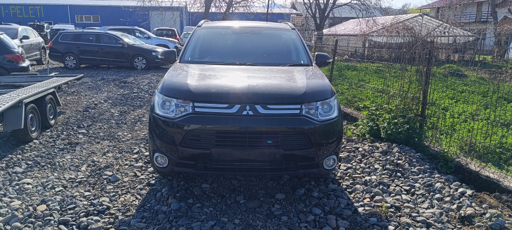 Nuca schimbator Mitsubishi Outlander 2013 SUV 2.2 DI-D 4X4