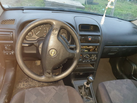 Nuca schimbator Opel Astra G