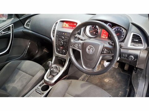 Nuca schimbator Opel Astra J 2010 Hatchback 1.7 CDTi