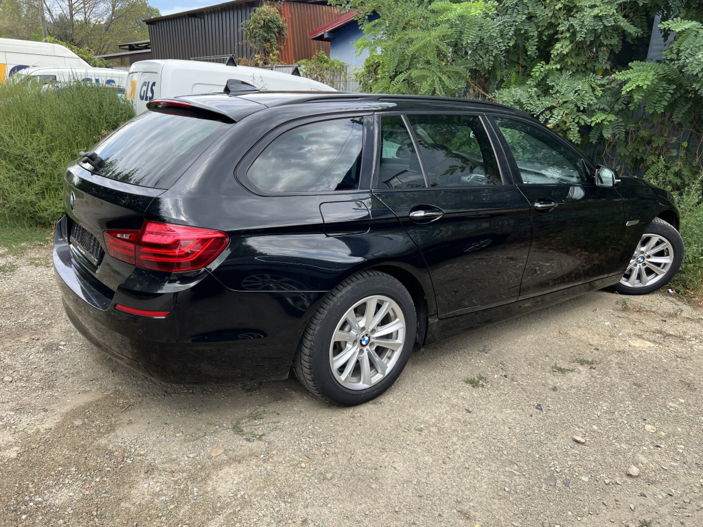 Oglinda dreapta BMW F10 LCI heliomata si cu rabatare de Europa an 2015 BMW 520 an 2015 cod piesa Oglinda dreapta F10