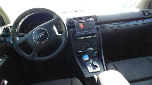 Oglinda dreapta completa Audi A4 B6 2004