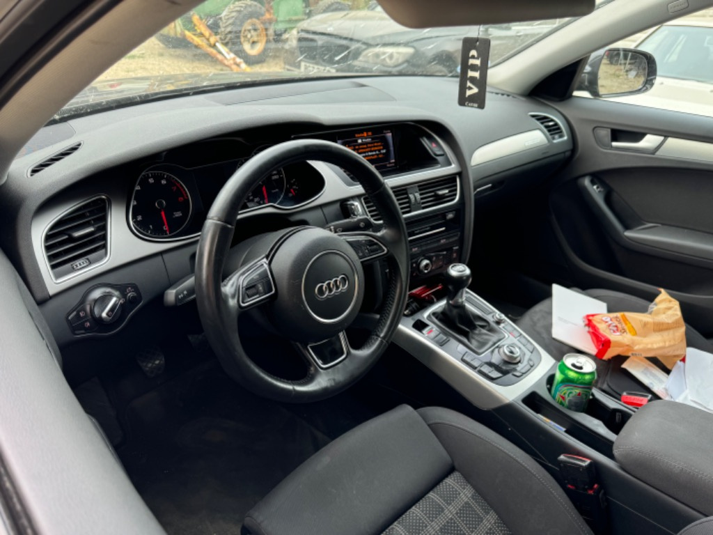 Oglinda dreapta completa Audi A4 B8 2014