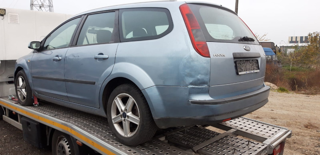 Oglinda dreapta completa Ford Focus 2 2007 combi 1.6