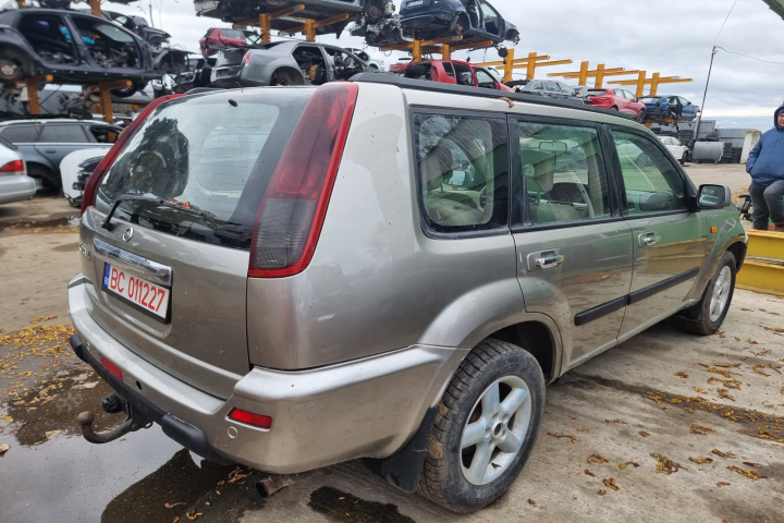 Oglinda dreapta completa Nissan X-Trail 