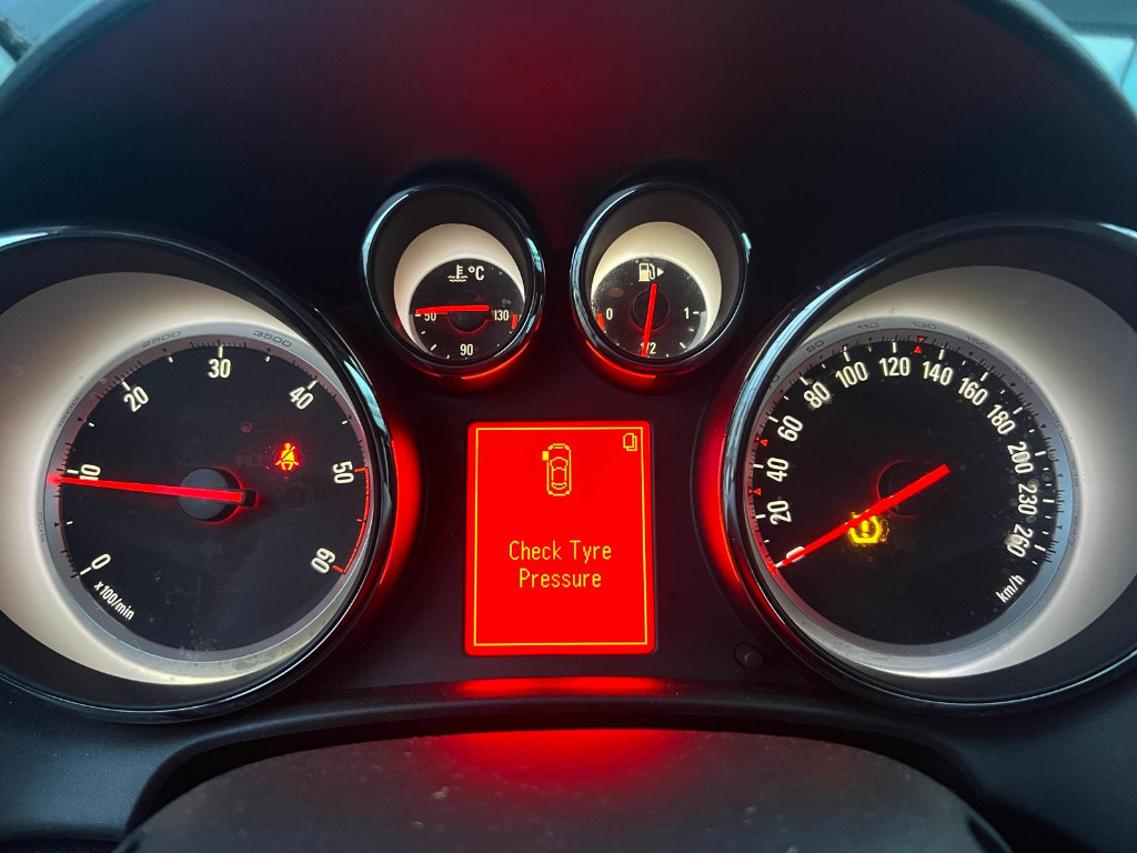 Oglinda dreapta completa Opel Astra J 20
