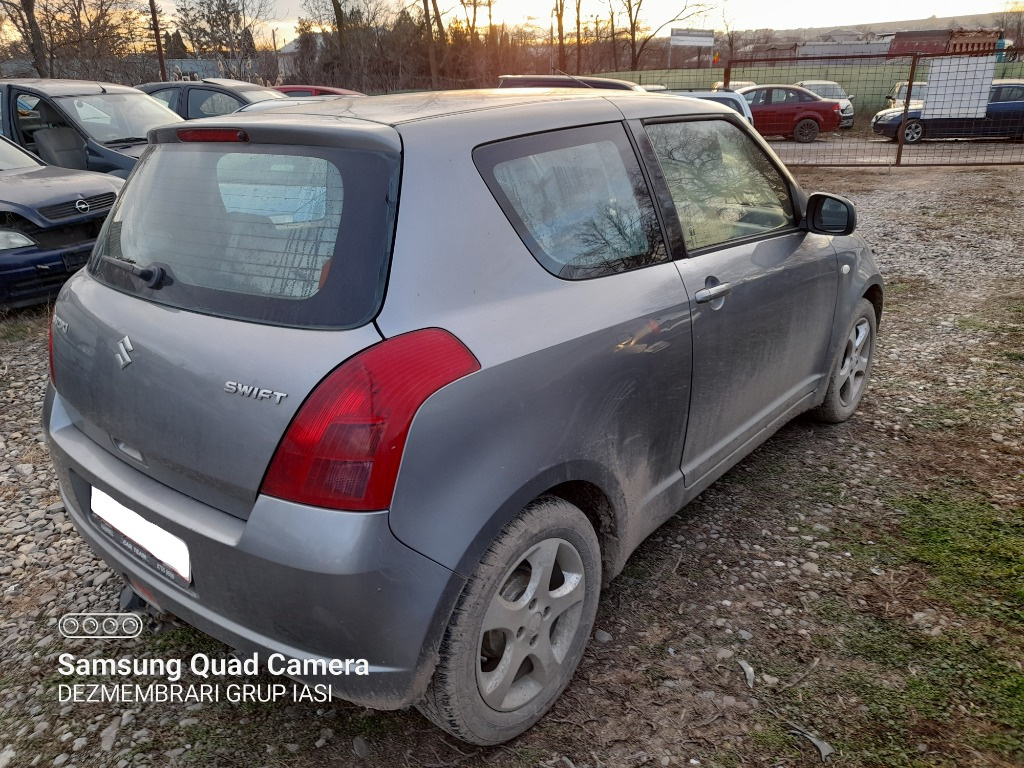 Oglinda dreapta completa Suzuki Swift 20