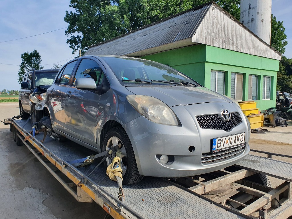 Oglinda dreapta completa Toyota Yaris 20